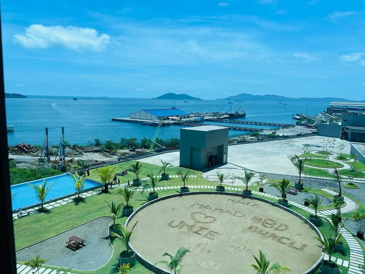 Apartment Jq1 Sea & Pool Or City View Wifi I Washing Machine For Some Units I Cuckoo Water Jesselton Quay By R2 Kota Kinabalu Ma­lay­sia