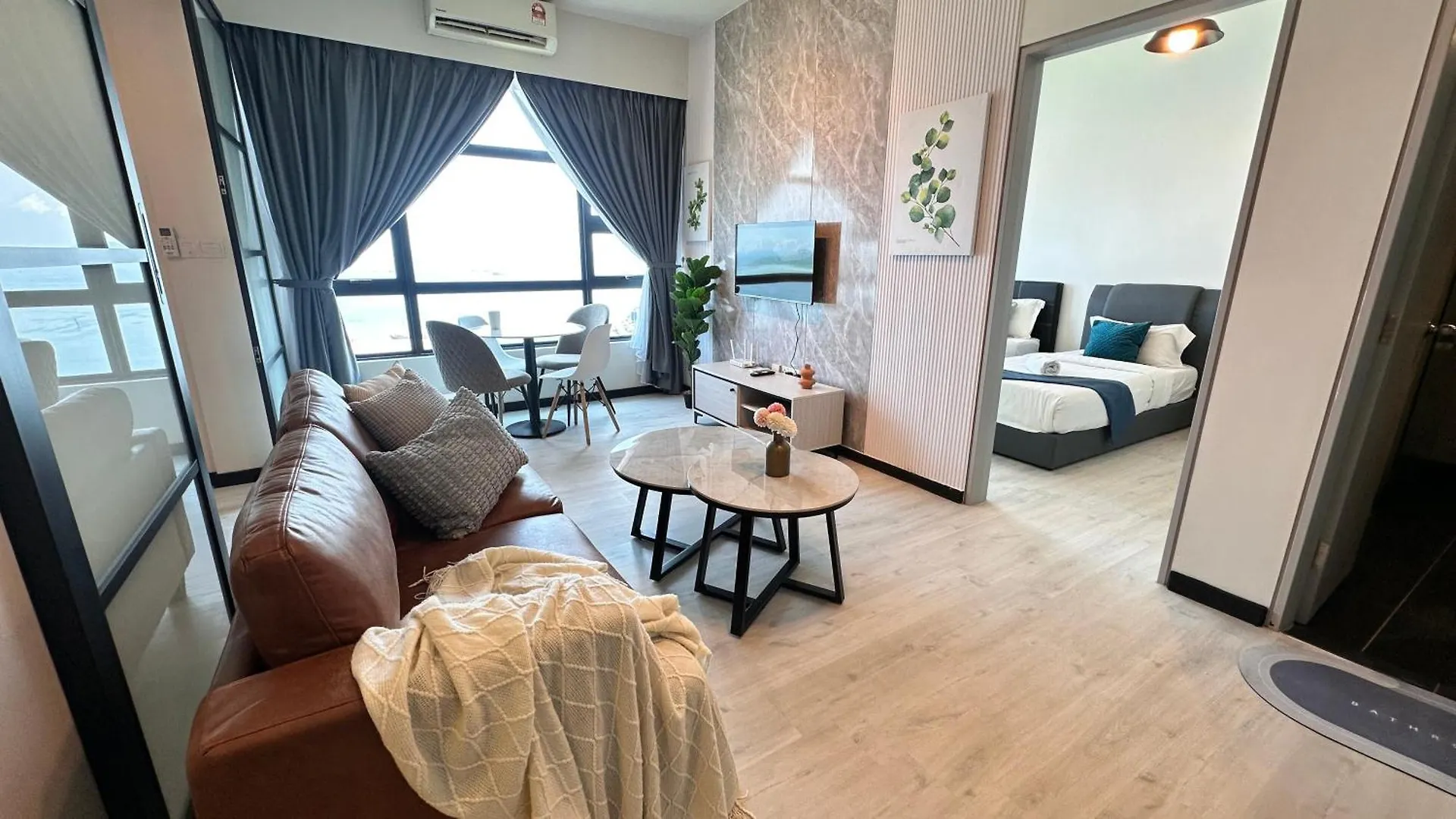 Jq1 Sea & Pool Or City View Wifi I Washing Machine For Some Units I Cuckoo Water Jesselton Quay By R2 Kota Kinabalu Apartment